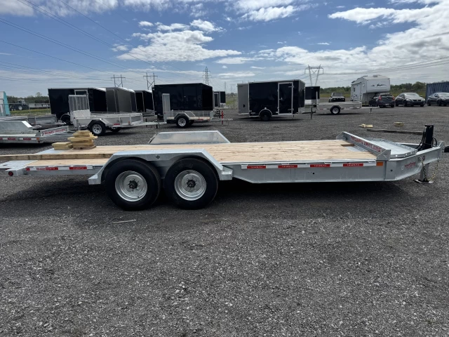TRIUMPH TRAILER TILT 82X20 8K LBS GALVANISÉ HD 12155LBS DE CHARGEMENT 2025