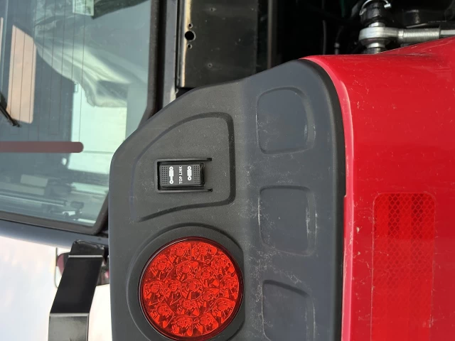 TYM T130 CHARGEUR FRONTAL 2025