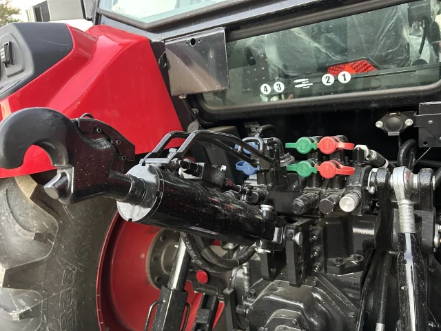 TYM T130 CHARGEUR FRONTAL 2025