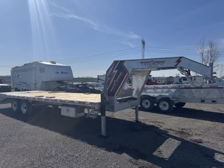 2025 TRIUMPH 102"X20'+5'DOVE 2 ESSIEUX DE 10K LBS