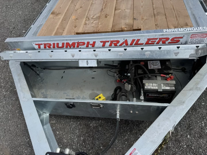 2025 TRIUMPH TRAILER TILT 82X20 8K LBS GALVANISÉ HD 12155LBS DE CHARGEMENT