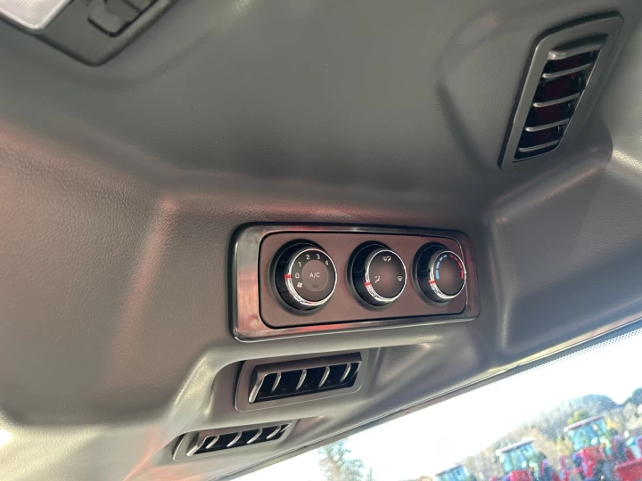 2026 TYM T3035CH LOADER CABINE