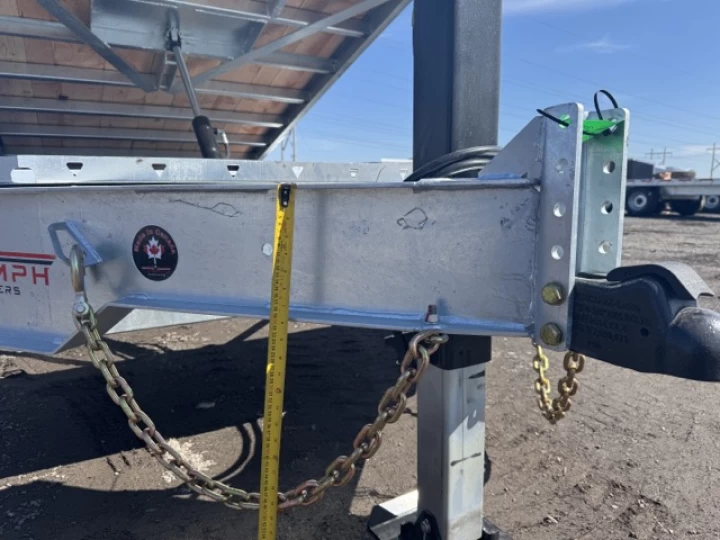 2025 triumph 82"x20' 8k TILT HYDRAULIQUE