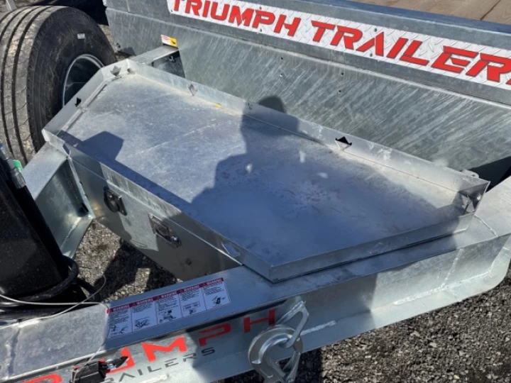 2025 TRIUMPH TILT 102"X20' 10K LBS GALVANISÉ