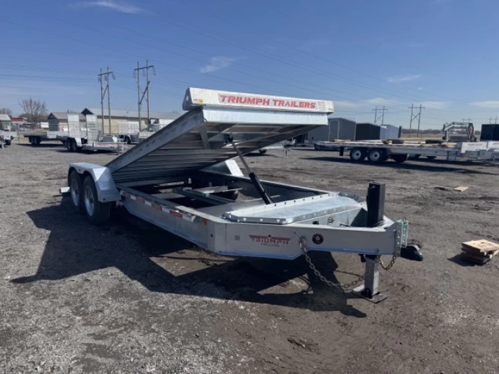 2025 triumph 82"x20' 8k TILT HYDRAULIQUE