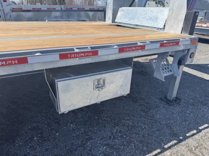 2025 TRIUMPH 102"X20'+5'DOVE 2 ESSIEUX DE 10K LBS