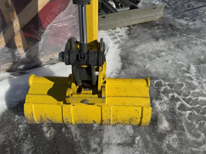 2024 wacker neuson ez17 deux godets