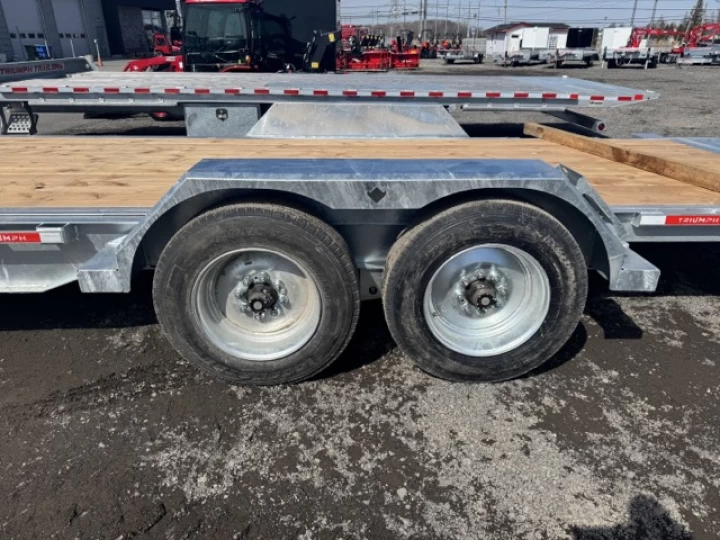 2025 triumph 82"x20' 8k TILT HYDRAULIQUE