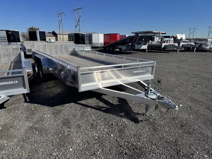 2026 TRIUMPH 80"X18 CONSTRUCTION EN ALUMINIUM